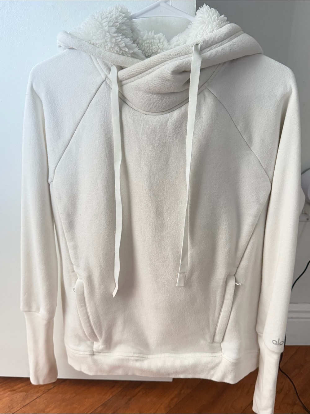ALO Yoga Cream Sherpa-Lined Hoodie Sweatshirt